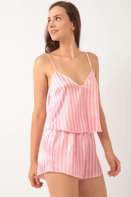 طقم بيجامة ساتان مخطط بأشرطة وردي