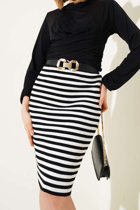 Jupe midi rayée noire à taille élastique en maille