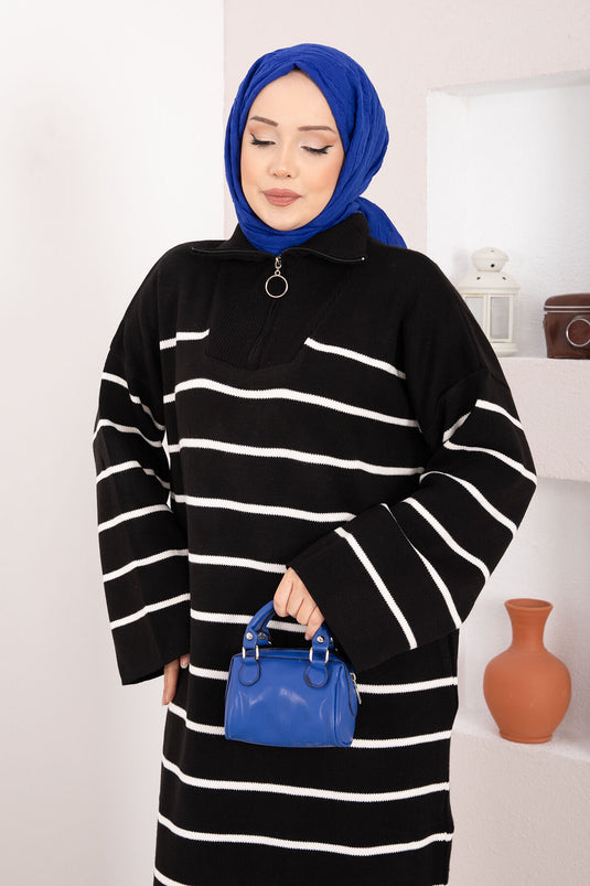 Robe en maille à col roulé rayée noire