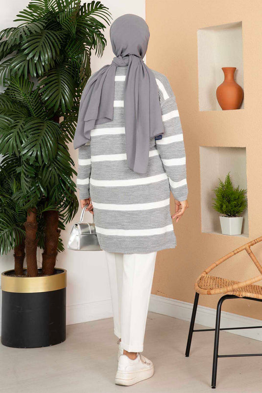 Gestreifter Strick-Cardigan mit Knopfdetail in Grau