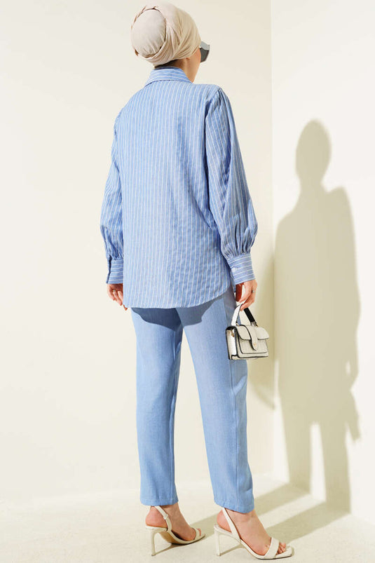 طقم تونيك مخطط بأزرار مخفية من قطعتين باللون الأزرق