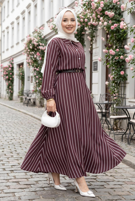 Ensemble deux pièces chemise rayée et jupe bordeaux