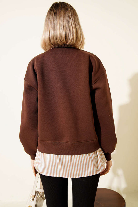 قميص مخطط مزين بكنزة صوفية ثلاثية الخيوط بلون القهوة