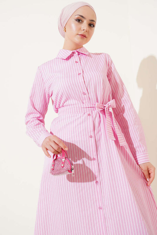 Robe rose à rayures et ceinture