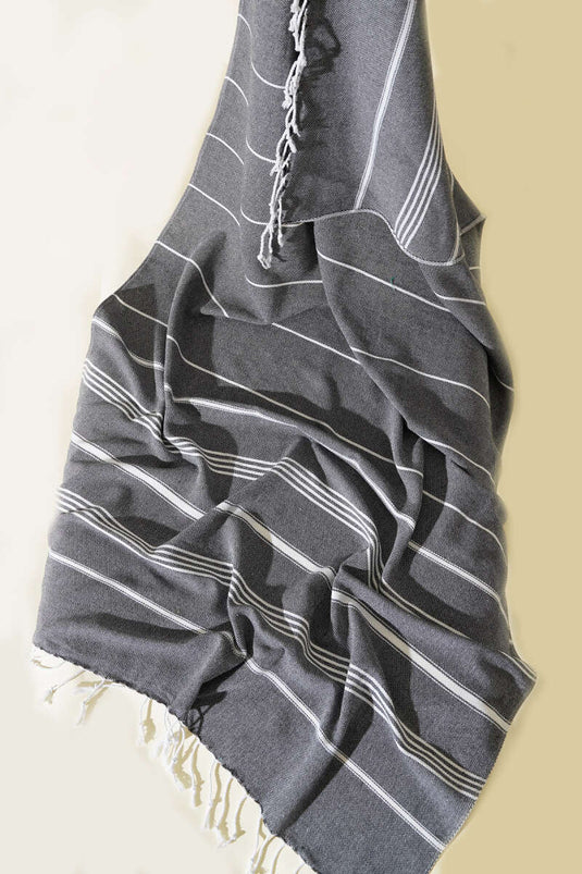 Fouta de plage rayée noire