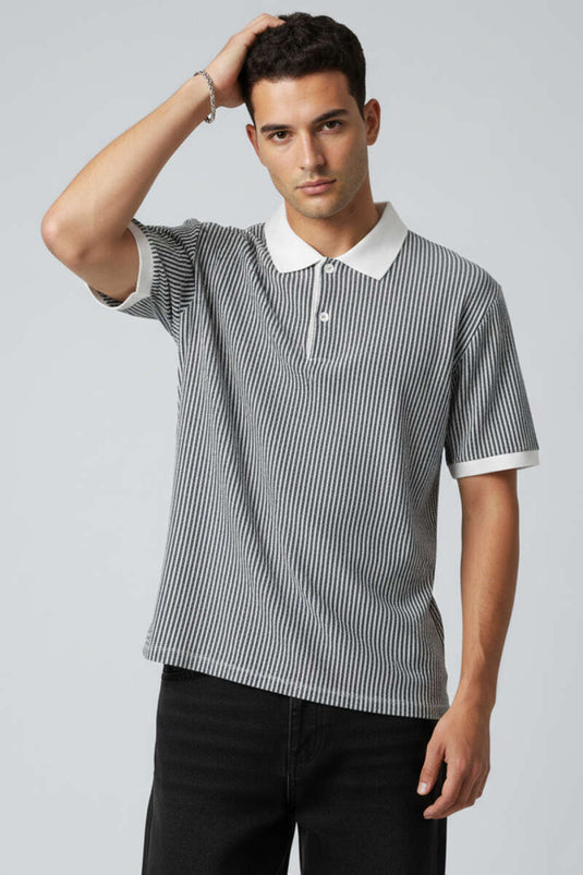 T-shirt homme noir à rayures avec col polo et boutons
