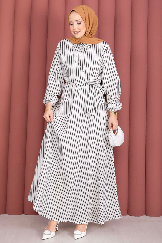 Robe modeste à rayures avec lien latéral blanche