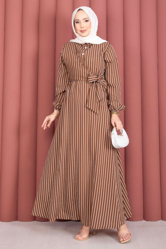 Robe modeste à rayures avec lien latéral, couleur café