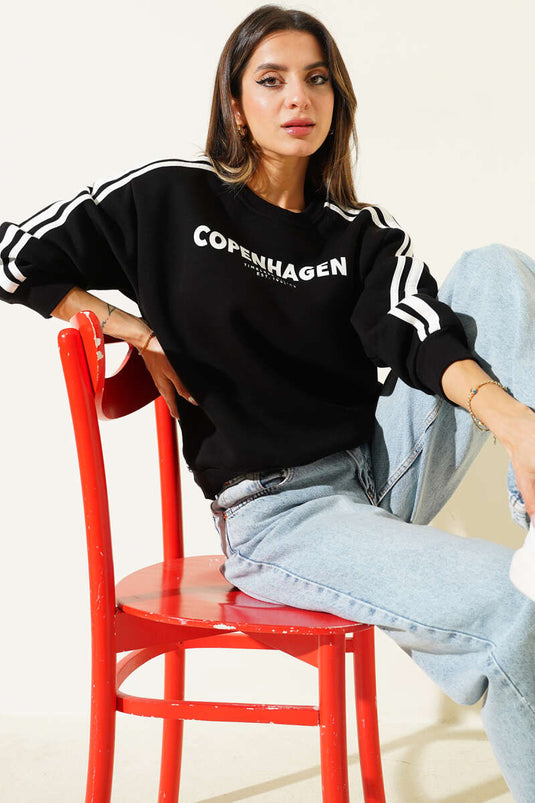 سويت شيرت أسود مطبوع بثلاثة خيوط من كوبنهاغن