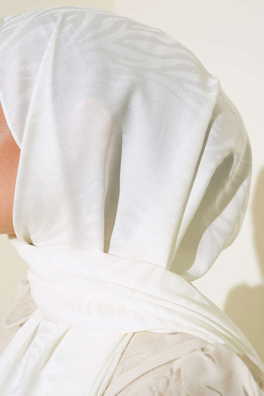 Wave Pattern Jacquard Shawl Ecru