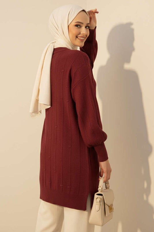 كنزة صوفية ناعمة بنقشة قطرات الماء، لون عنابي