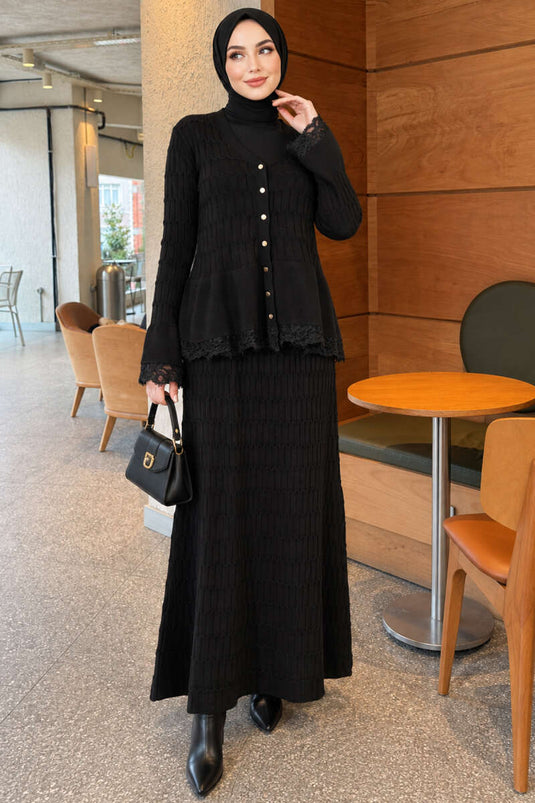 Completo Due Pezzi Con Gonna In Pizzo Nera