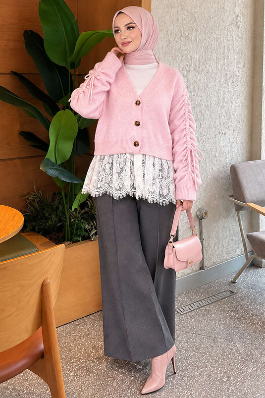 Gilet En Tricot Rose À Détails En Dentelle Et Manches Froncées