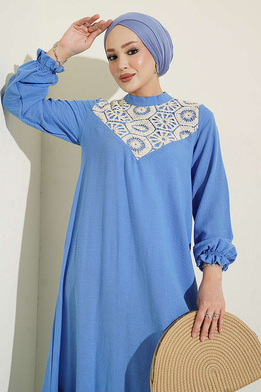 Robe En Dentelle Bleue À Volants Et Poignets Élastiqués