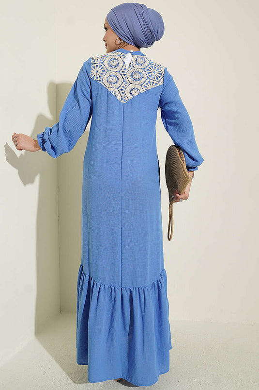 Robe En Dentelle Bleue À Volants Et Poignets Élastiqués