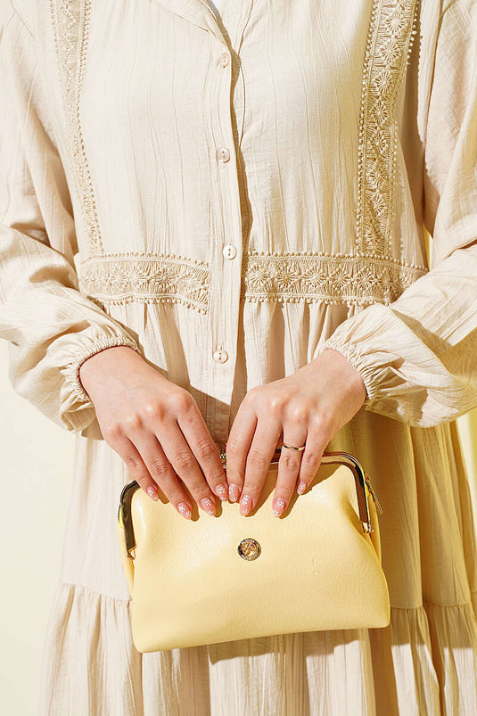 Spitzenband-Detail Knopfleiste Stufenkleid Beige
