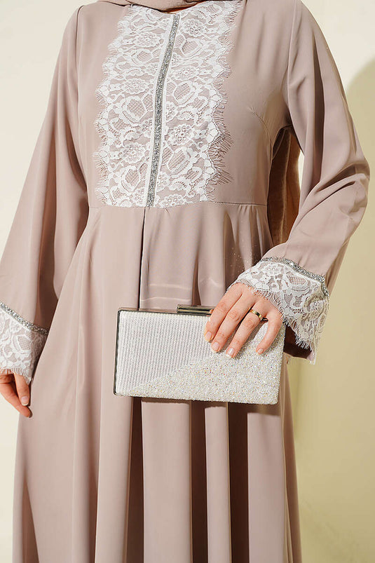 Beige Spitzenkleid Mit Perlendetails