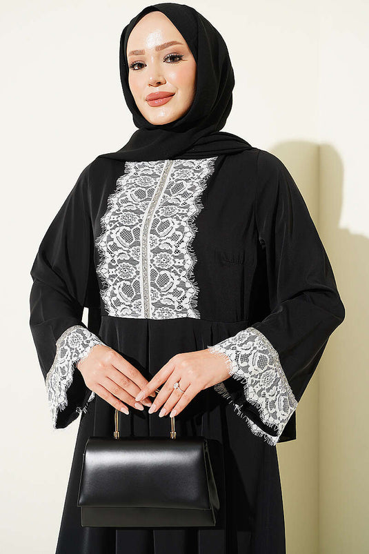 Schwarzes Spitzenkleid Mit Stein-Details
