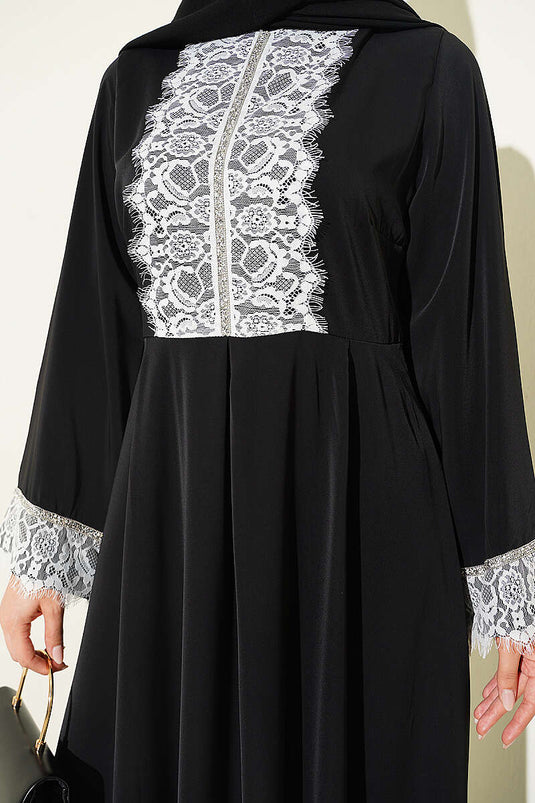 Schwarzes Spitzenkleid Mit Stein-Details