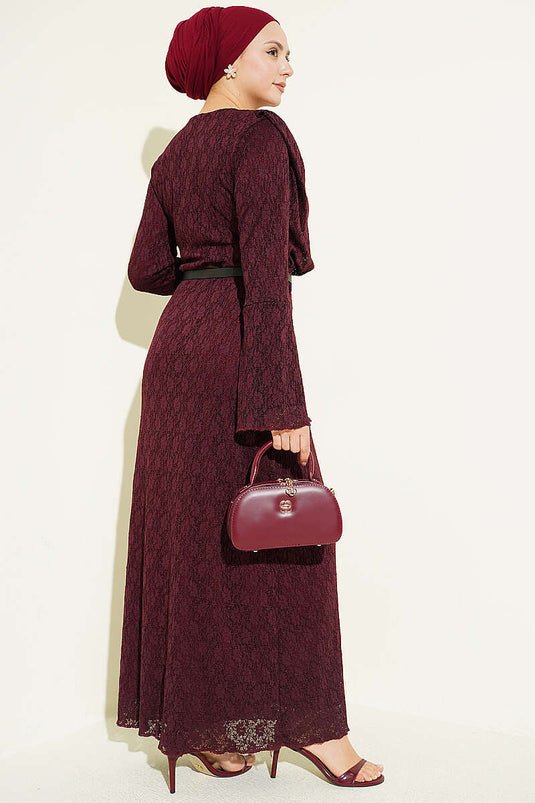Abito con cintura in pizzo bordeaux