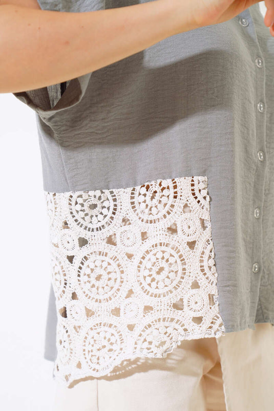 Chemise en lin à manches courtes en dentelle grise