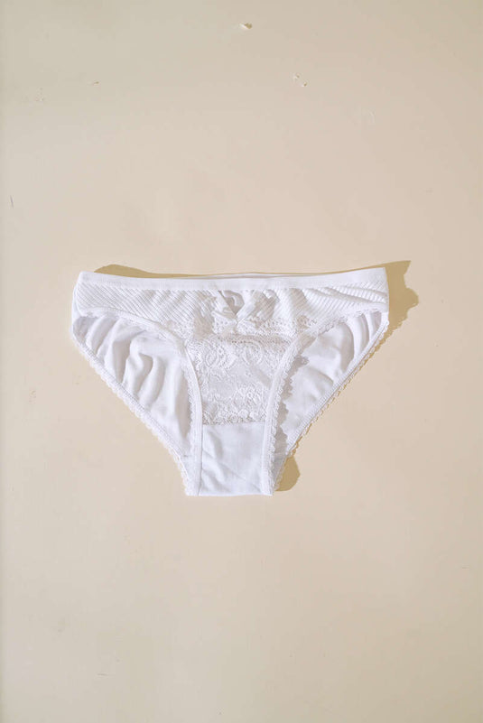 سراويل داخلية نسائية شفافة مخططة من الدانتيل باللون الأبيض