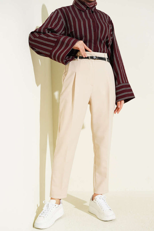 Hose aus Stoff mit weitem Bein, Bund und Bundfalten, Beige