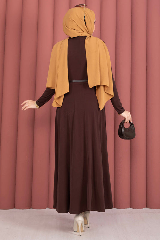 Sandy-Kleid mit V-Ausschnitt und Taillengürtel, Braun