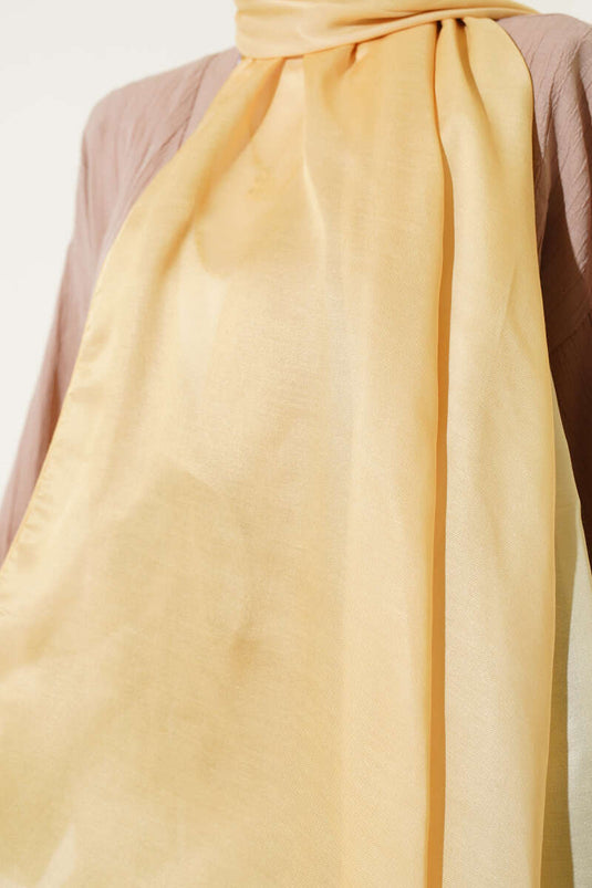 شال متدرج اللون أصفر