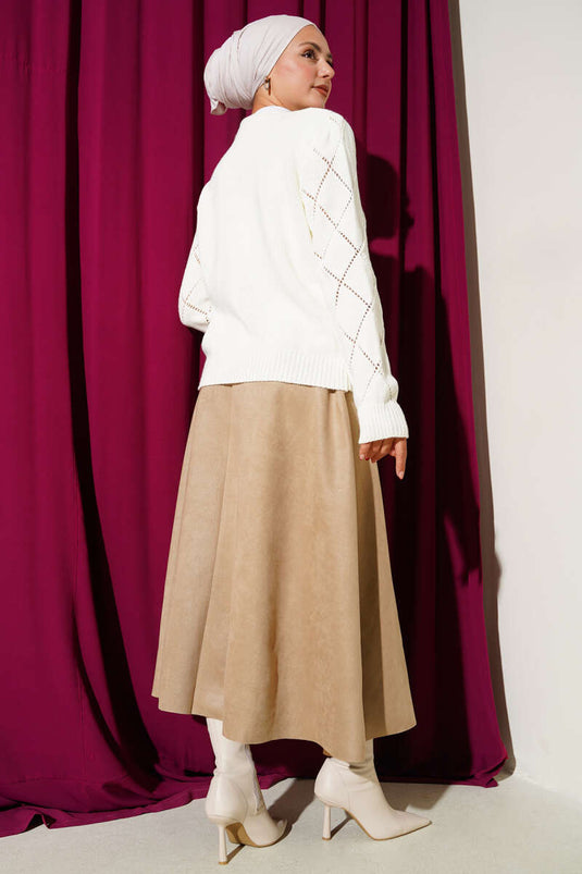 كارديجان محبوك مطرز بنقشة زهور مفتوحة باللون البيج