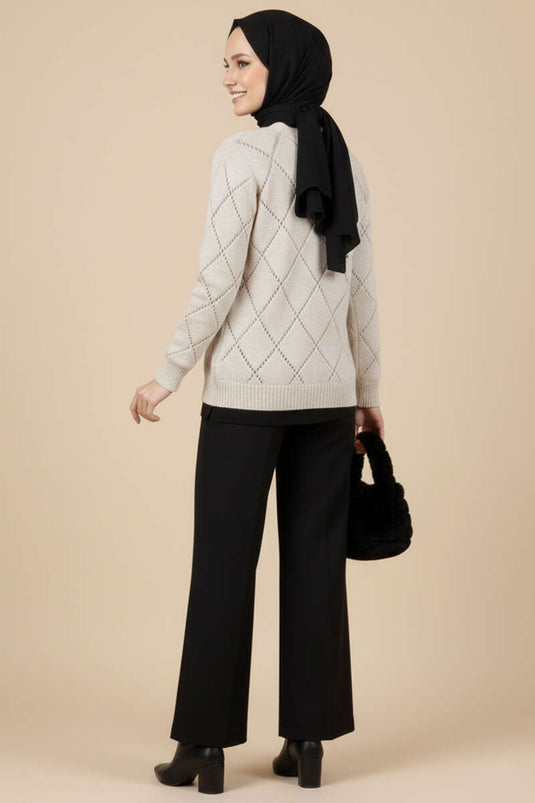 Delikli Çiçek Nakışlı Triko Hırka Taş