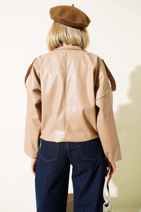 Giacca in pelle con cerniera e bottoni automatici color latte