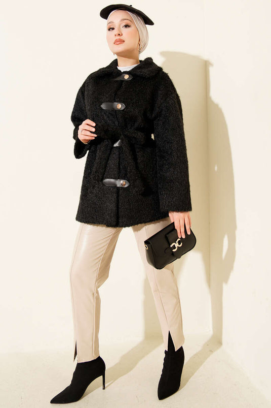 جاكيت جلدي أسود بحزام ولحية قابلة للارتداء