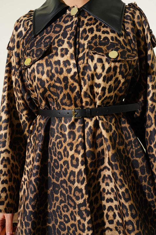 جاكيت لاتيه بنقشة جلد النمر وياقة جلدية