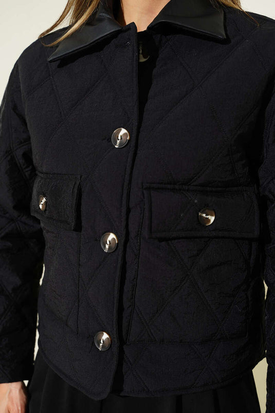 جاكيت قصير مبطن بياقة جلدية سوداء