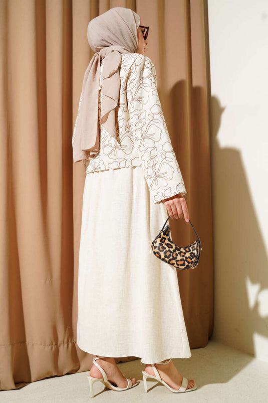 بدلة من قطعتين بجاكيت وتنورة مطرزة باللون البني