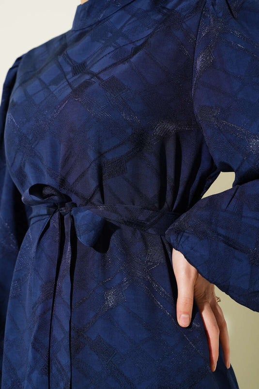 Robe jacquard à manches ballon et ceinture, bleu marine