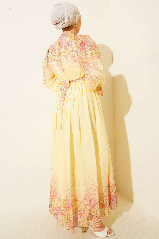 Robe à ceinture élastique imprimée aux poignets et à la taille, jaune