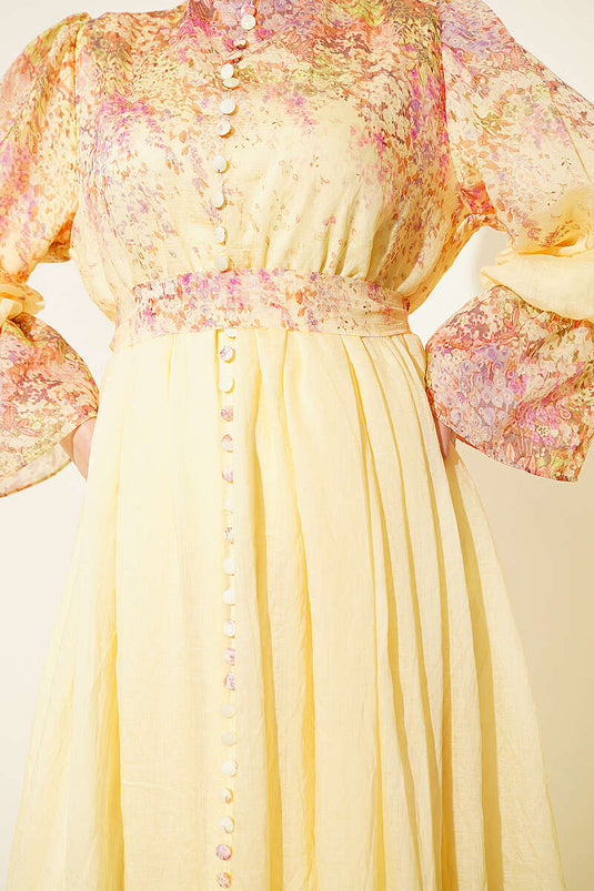 Robe à ceinture élastique imprimée aux poignets et à la taille, jaune