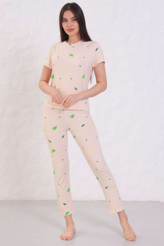 طقم بيجامة بياقة دائرية ومنقوشة باللون البيج