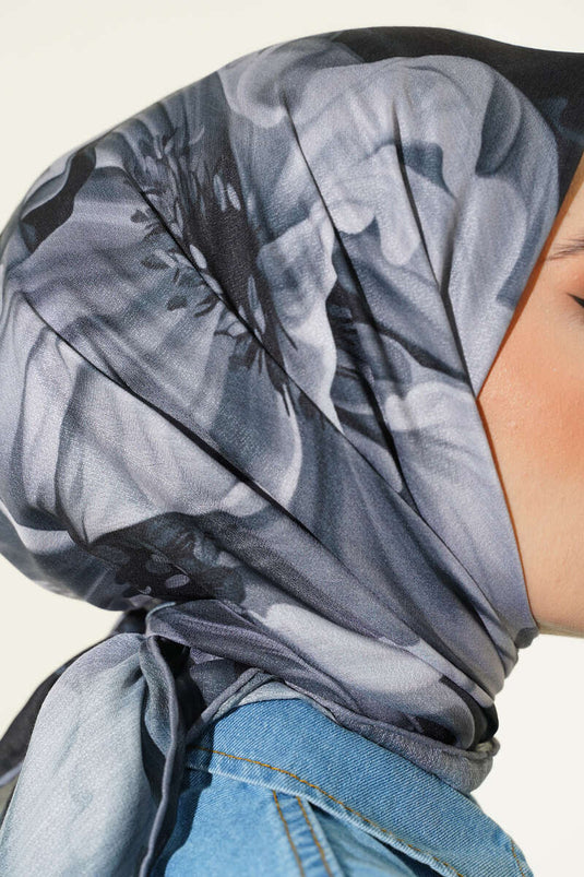 Assortiment de 10 foulards à motifs Demore Black Series