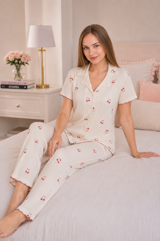 Desenli Düğmeli Pijama Takımı Krem