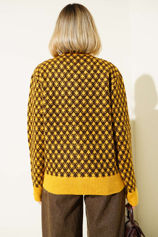 Patterned Gold Buttoned Knitted Cardigan Yellow