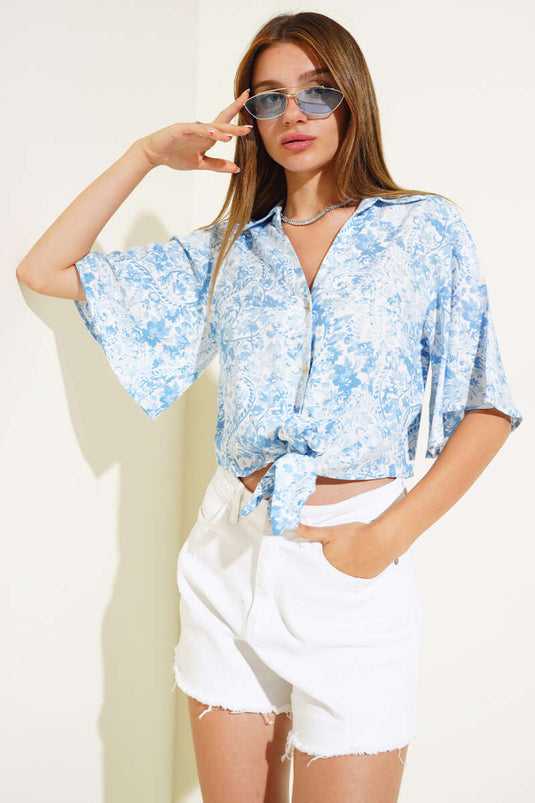 قميص منقوش بربطة أمامية باللون الأزرق