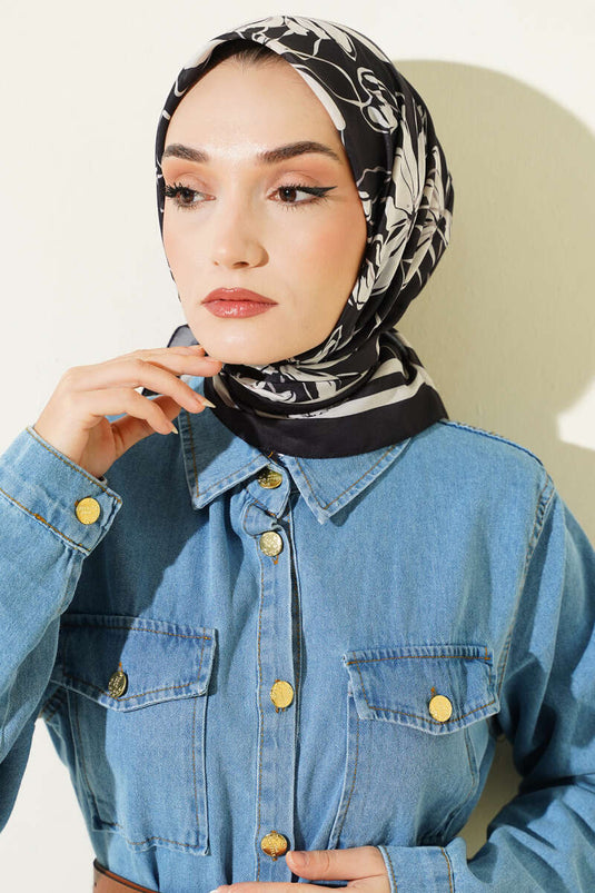 Assortiment de 10 foulards à motifs noirs