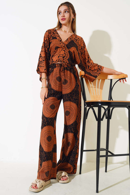 Ensemble deux pièces court à col en V à motifs beige