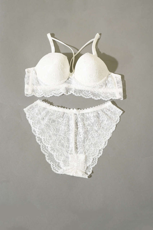 طقم حمالة صدر بدون بطانة وحزام متقاطع بلون بيج فاتح