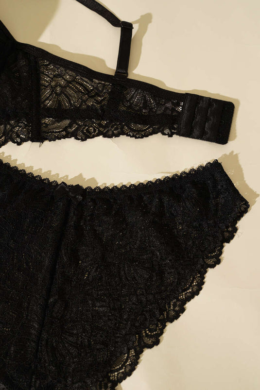 طقم حمالة صدر بدون حشوة بأشرطة متقاطعة، أسود