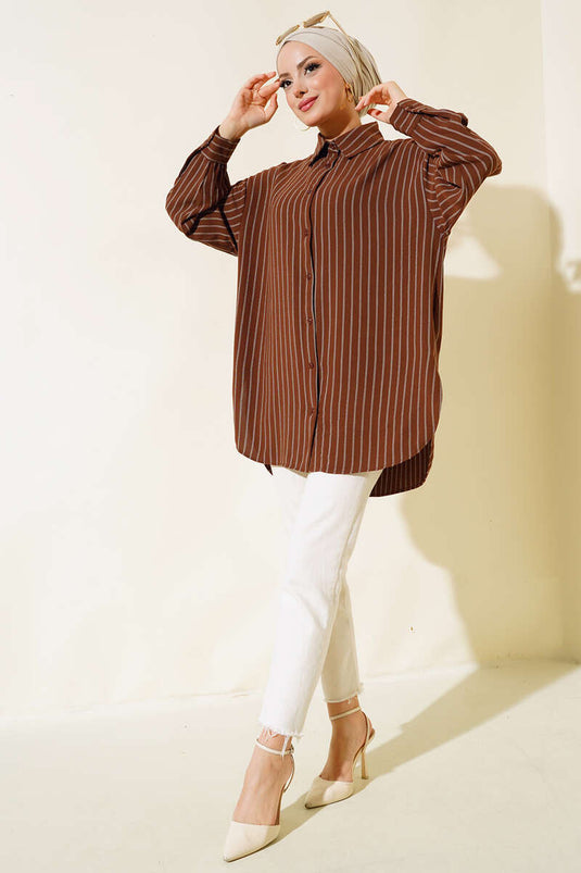 قميص فضفاض مخطط مستقيم بني