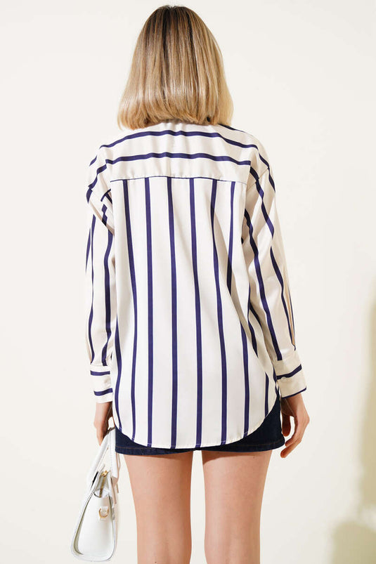 Chemise satinée beige à rayures verticales verticales